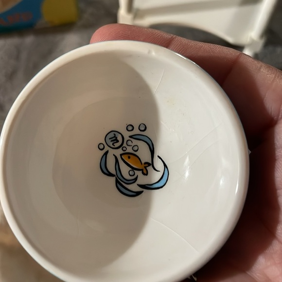 Muffy Vanderbear bathroom collection washstand bowl and pitcher - Picture 6 of 7